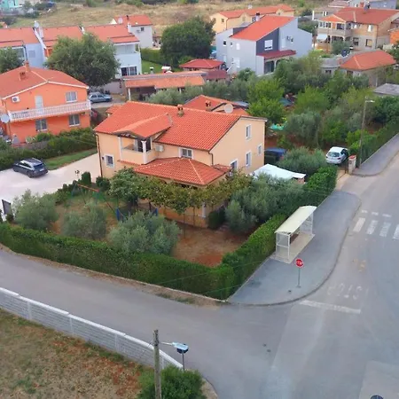 Апартаменты Comfortable Near Pula Marcana