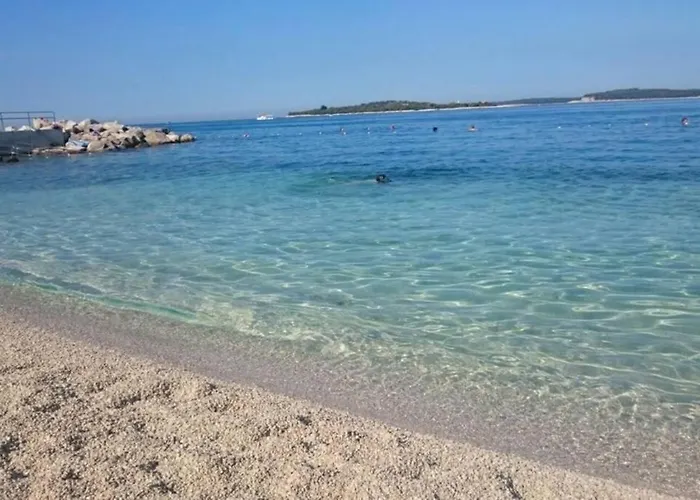 Comfortable Near Pula 아파트 Marčana