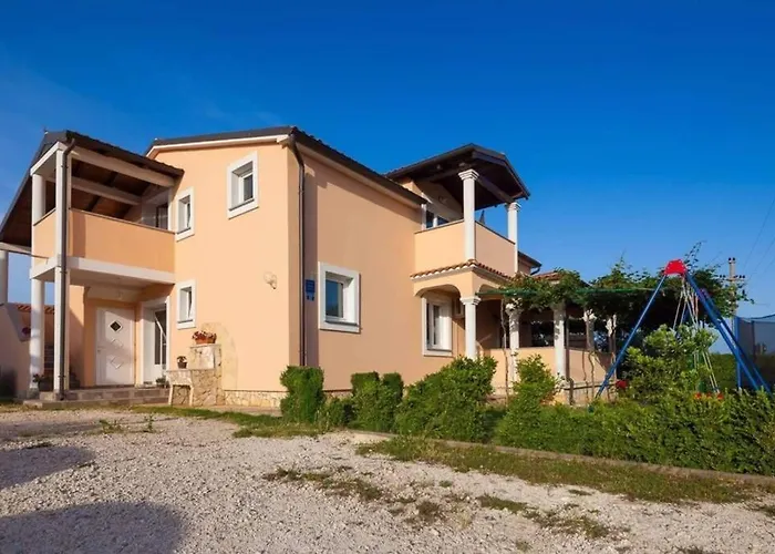 Апартаменты Comfortable Near Pula *