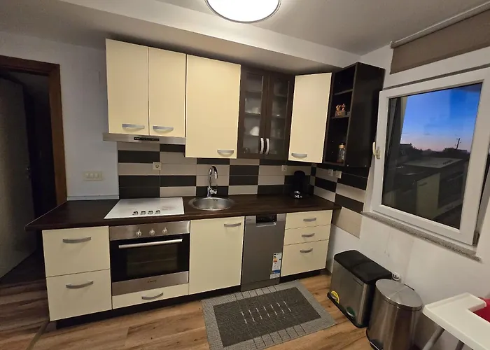 Comfortable Near Pula 아파트