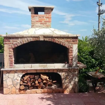 Comfortable Near Pula Apartment Marcana