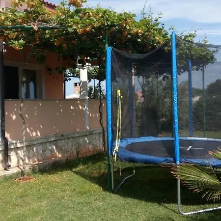 Comfortable Near Pula *
