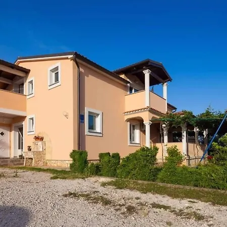 Apartmán Comfortable Near Pula *