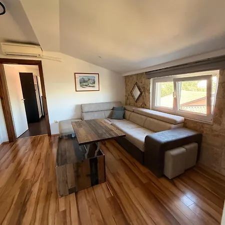 Comfortable Near Pula *
