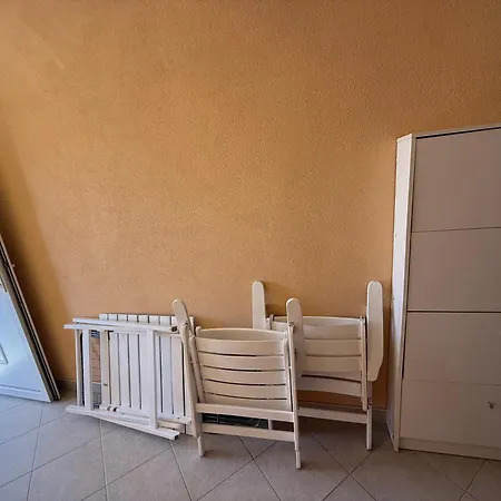 Comfortable Near Pula Apartman